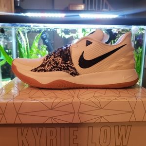 Nike Kyrie 4